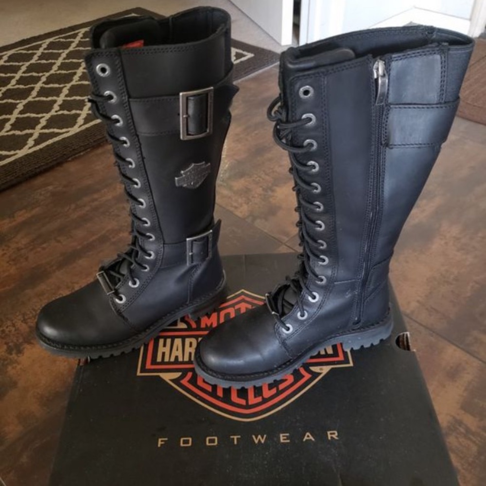 Harley Davison’s women’s riding black boots